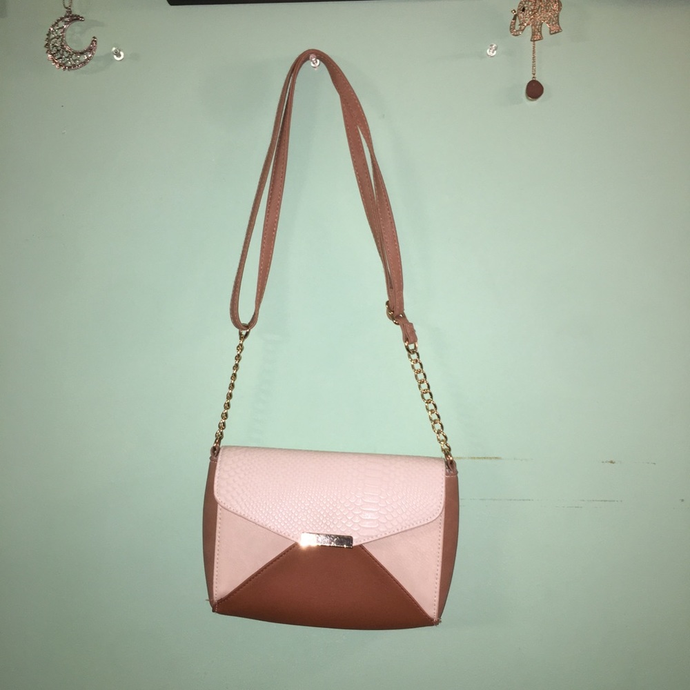 Adjustable Button Shoulder Clutch